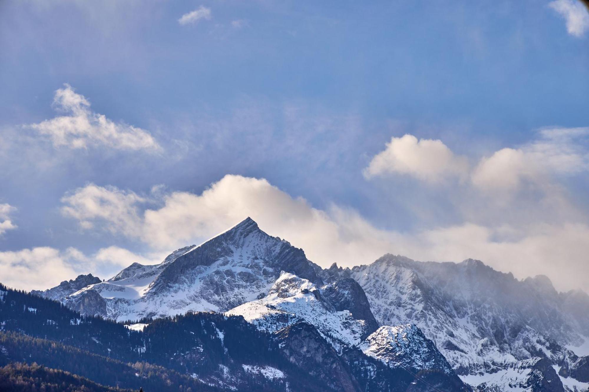 Alpenzauber Apartment Garmisch-Partenkirchen Ngoại thất bức ảnh
