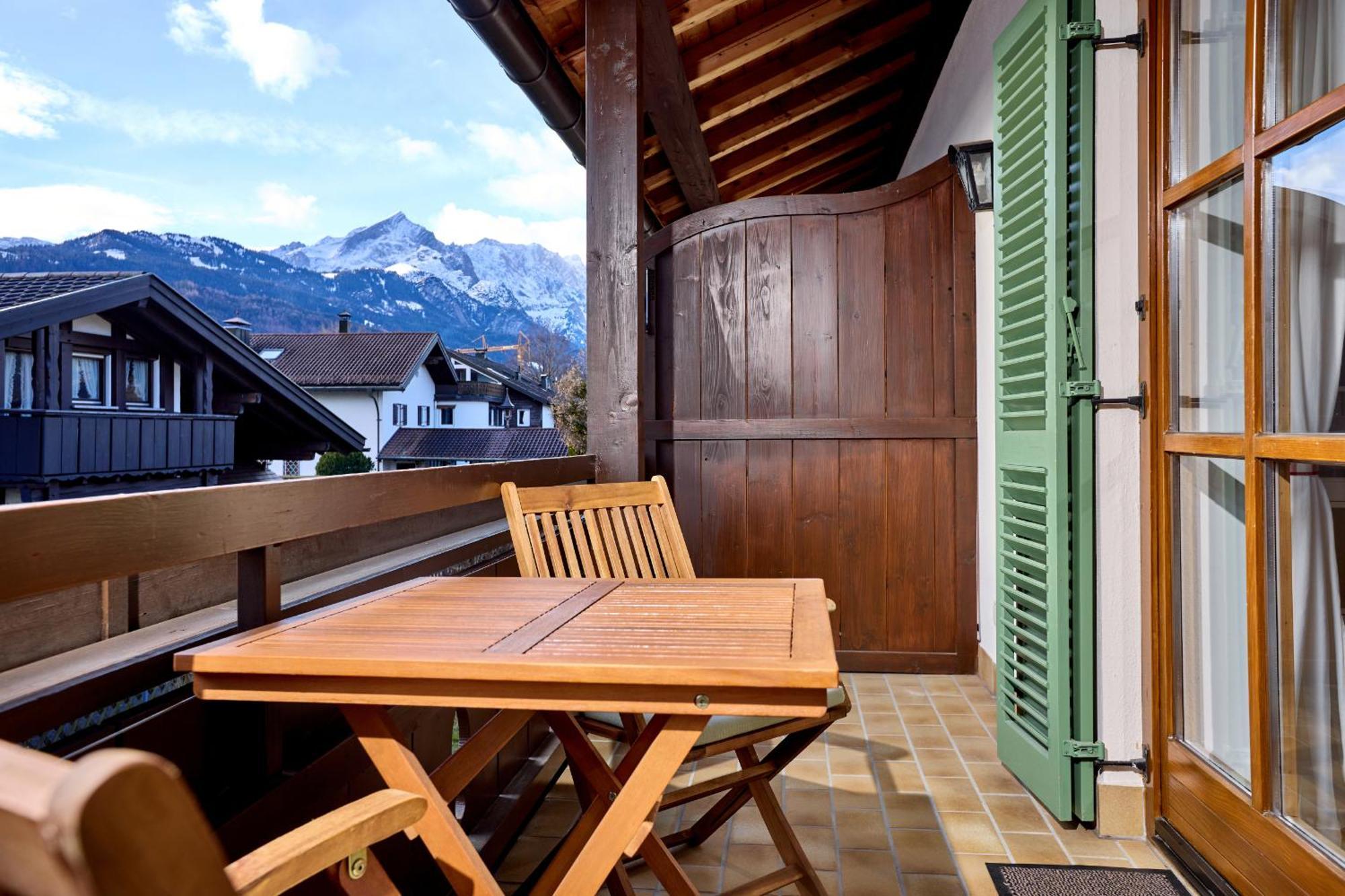 Alpenzauber Apartment Garmisch-Partenkirchen Ngoại thất bức ảnh